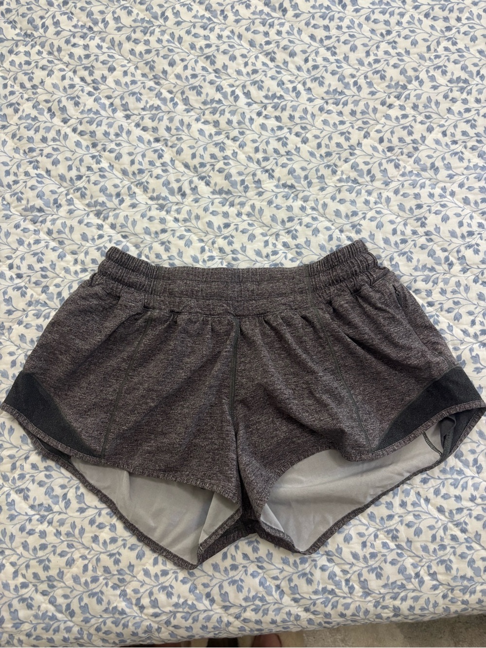 LULULEMON Women’s Hotty Hot Athletic Running Shorts - Gray Heather